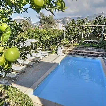 Sleeps 4 Pool Air Con Wifi Sant'Agnello