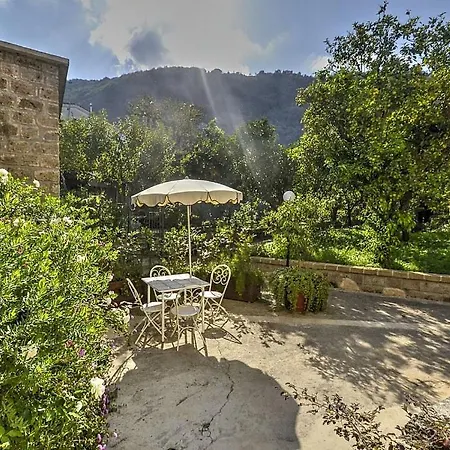 Sleeps 4 Pool Air Con Wifi * Sant'Agnello