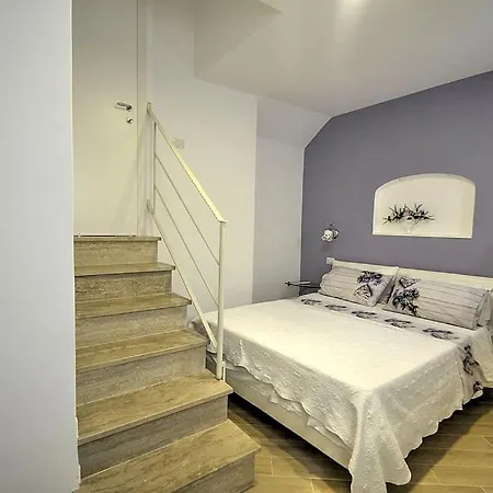 Apartment Sleeps 4 Pool Air Con Wifi