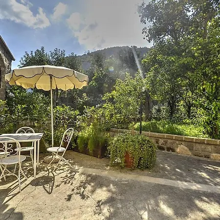 Sleeps 4 Pool Air Con Wifi Apartment