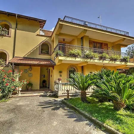 Sleeps 4 Pool Air Con Wifi Apartment Sant'Agnello